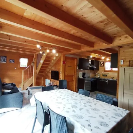 Chalet Chalet Auviana, Proches Lacs Et Pistes De Ski