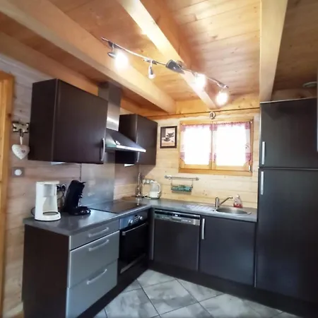 Chalet Chalet Auviana, Proches Lacs Et Pistes De Ski *